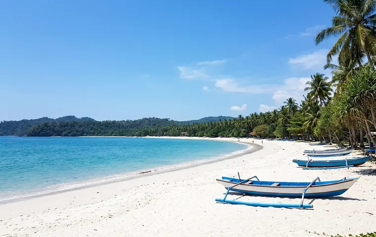 Pantai Pasir Putih Pangandaran